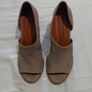 chic Lucky brand wedge heels